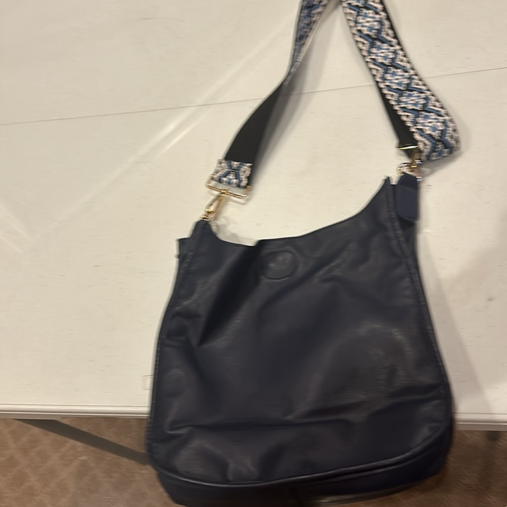 Great Shoulder Bag Great Condition View 2